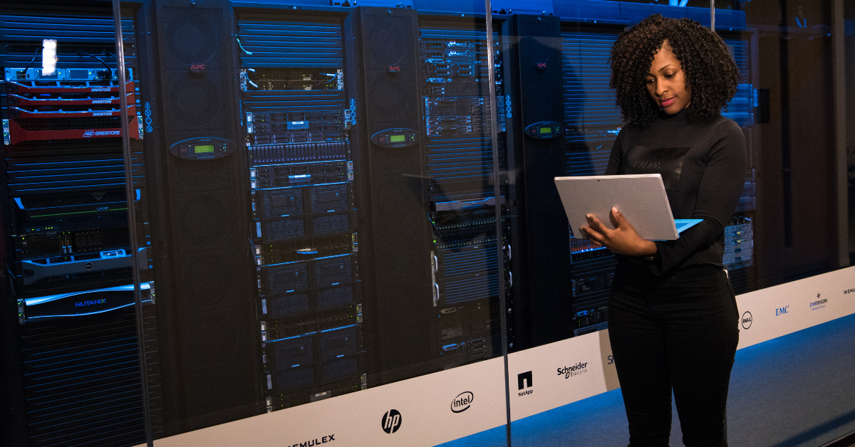 How does Linux Cloud help in business?